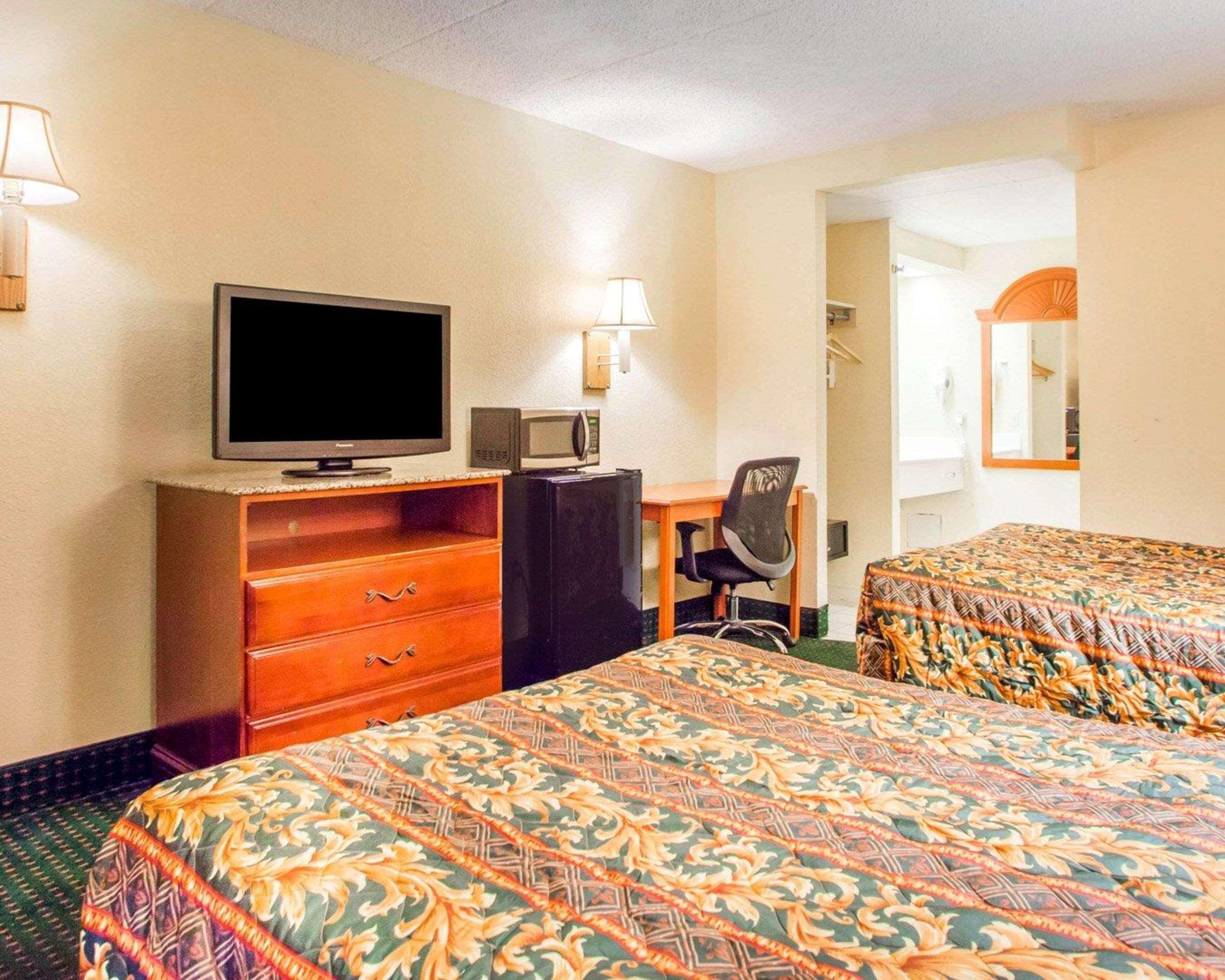 Rodeway Inn Mount Laurel Hwy 73 Exteriör bild