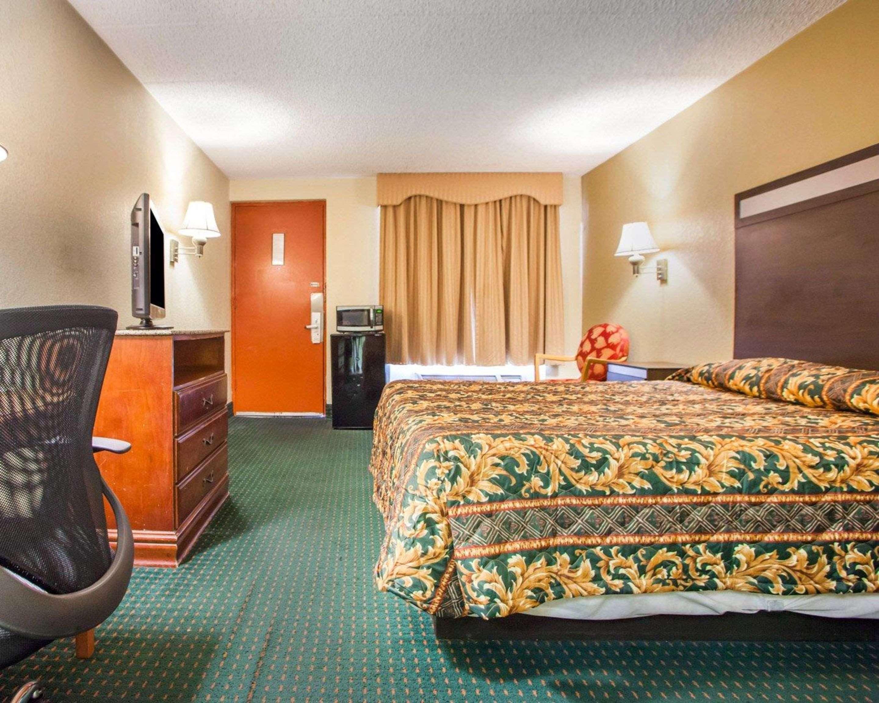 Rodeway Inn Mount Laurel Hwy 73 Exteriör bild