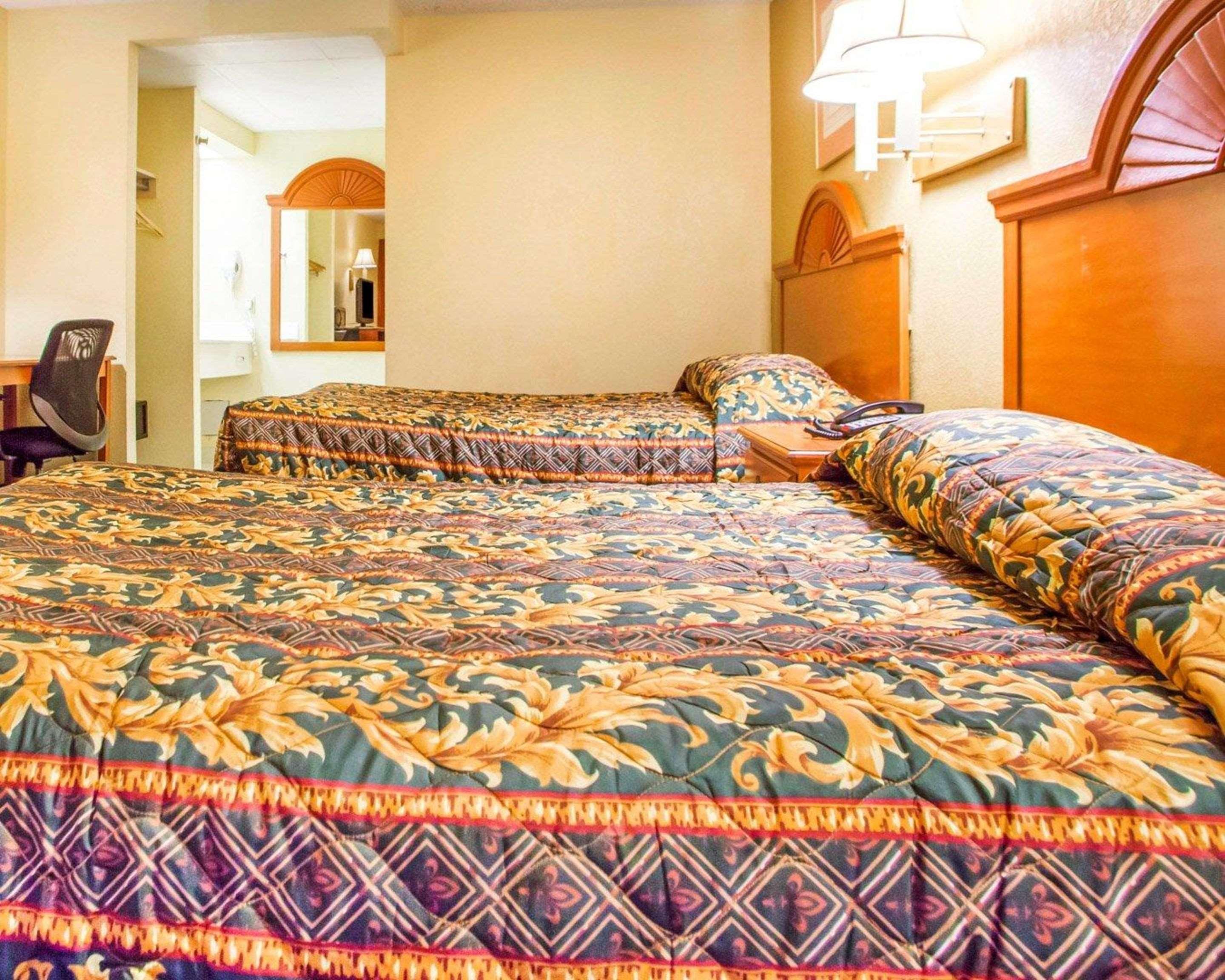Rodeway Inn Mount Laurel Hwy 73 Exteriör bild