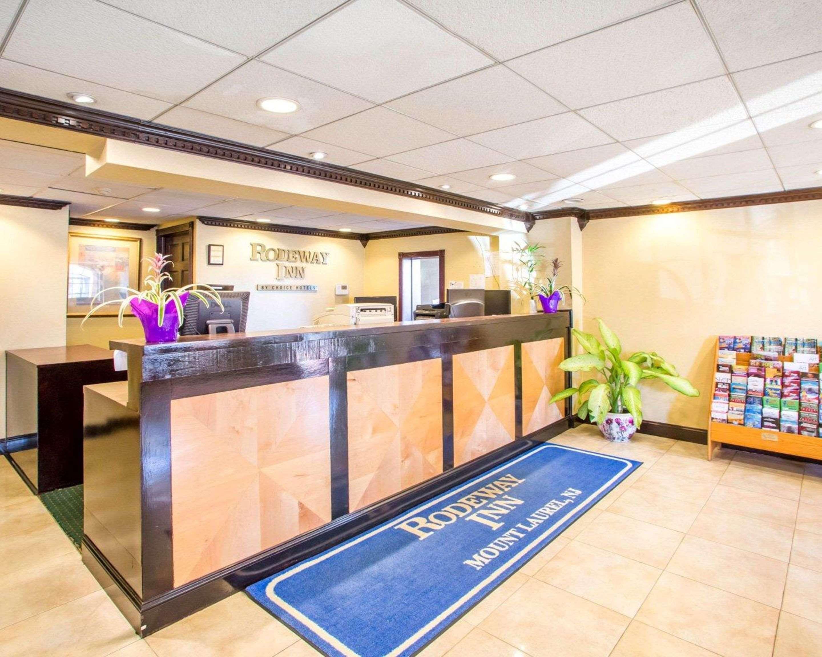 Rodeway Inn Mount Laurel Hwy 73 Exteriör bild