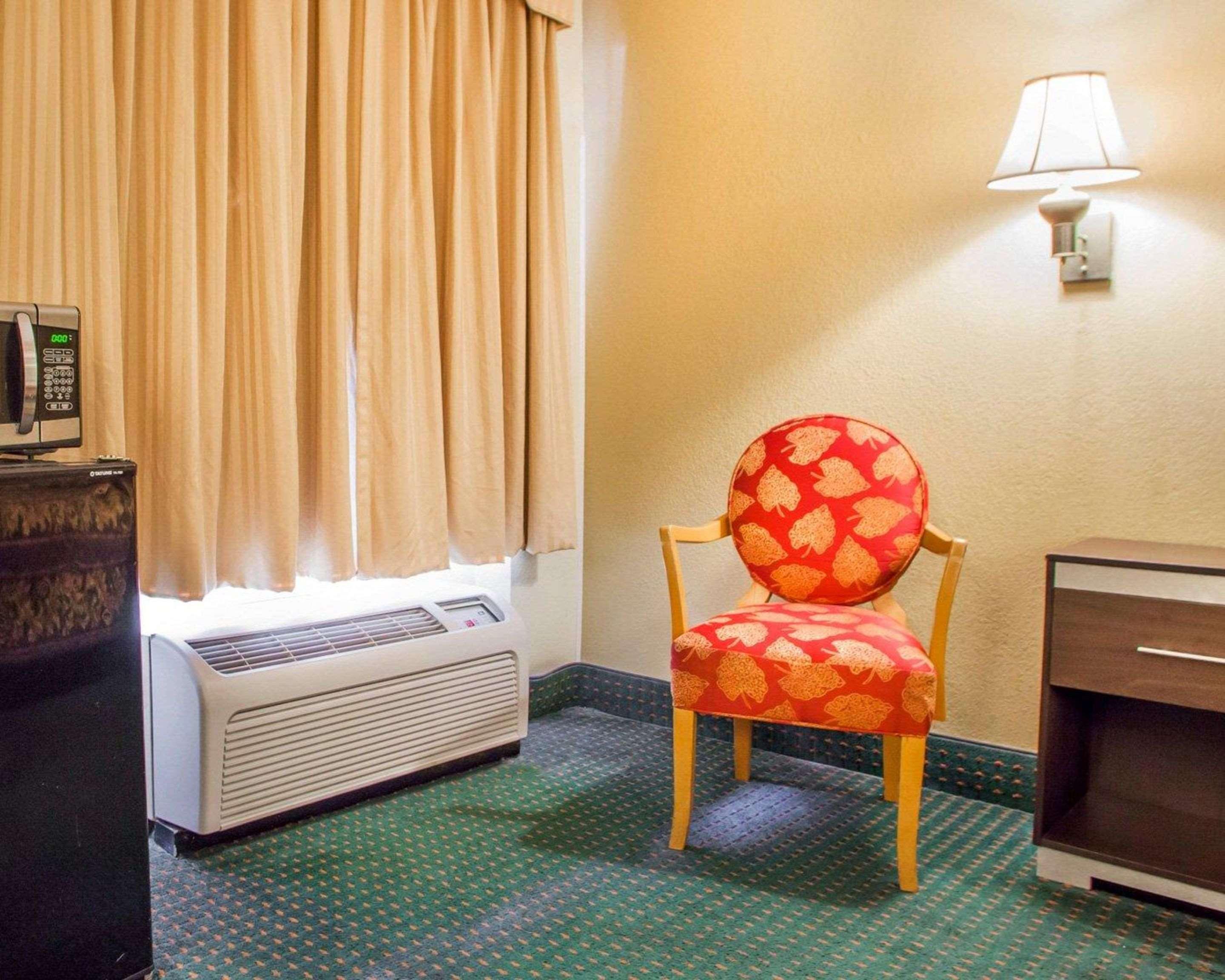 Rodeway Inn Mount Laurel Hwy 73 Exteriör bild