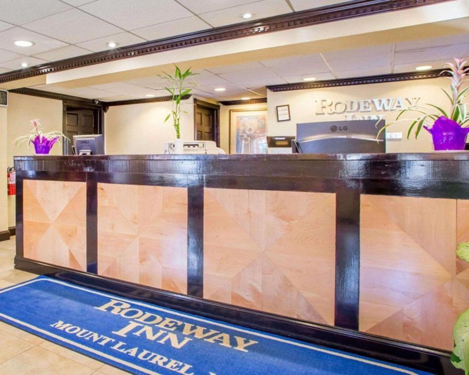 Rodeway Inn Mount Laurel Hwy 73 Exteriör bild