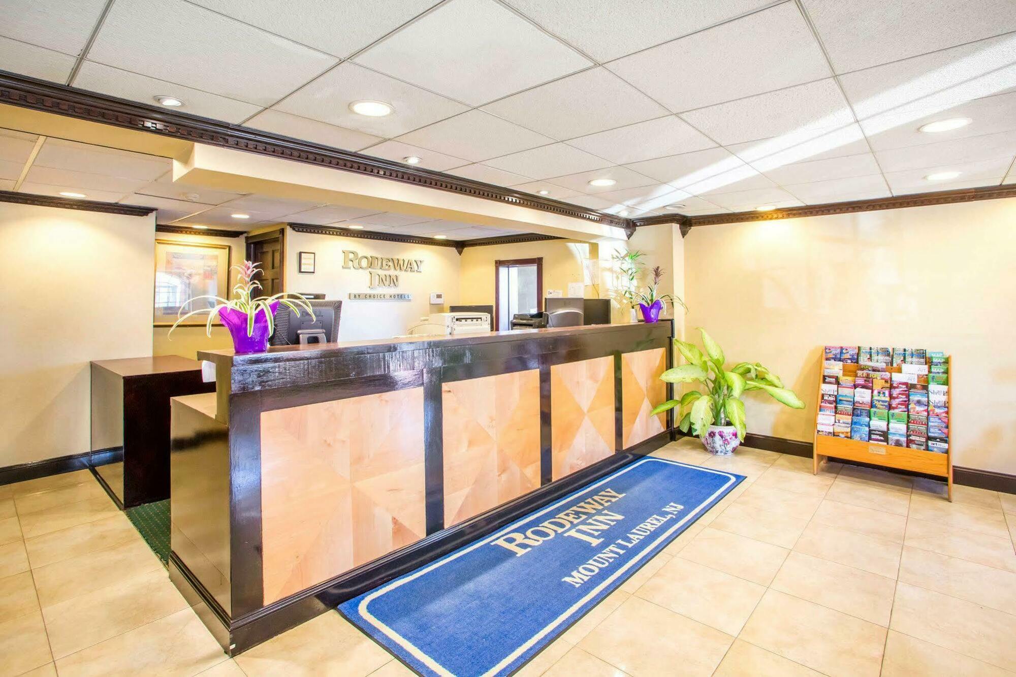 Rodeway Inn Mount Laurel Hwy 73 Exteriör bild