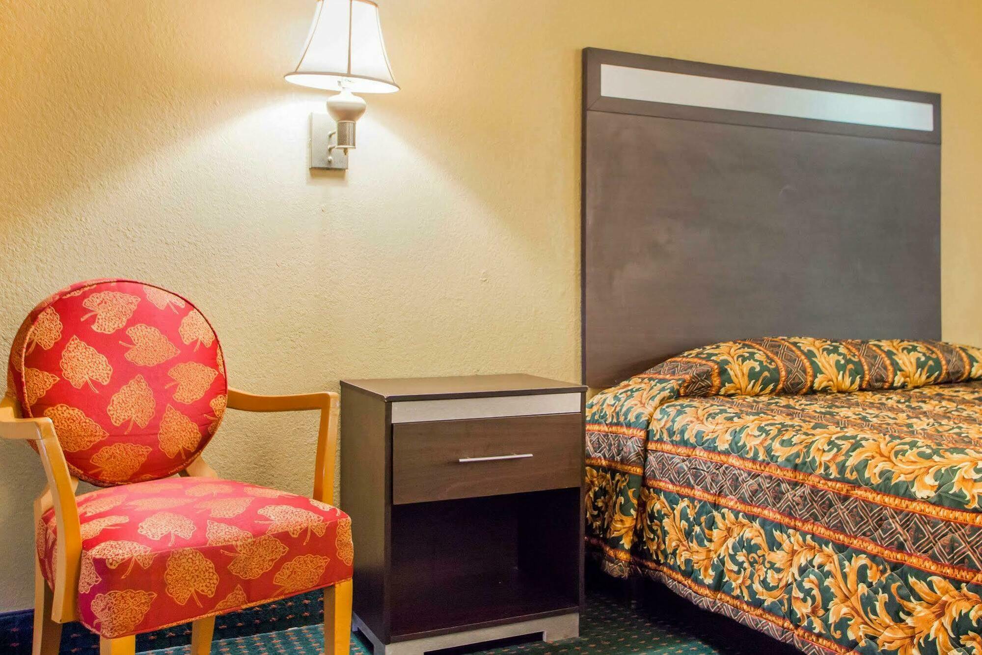 Rodeway Inn Mount Laurel Hwy 73 Exteriör bild